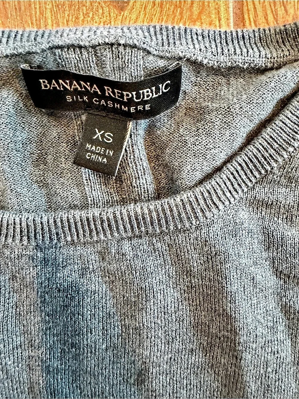 Banana Republic Silk Cashmere Crew-Neck Sweater Gray XS